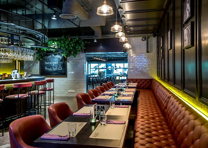Mercure Sukhumvit 11 Hotel 4*